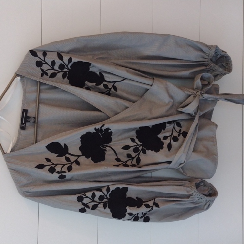INC gray black balloon sleeve embroidered blouse xl